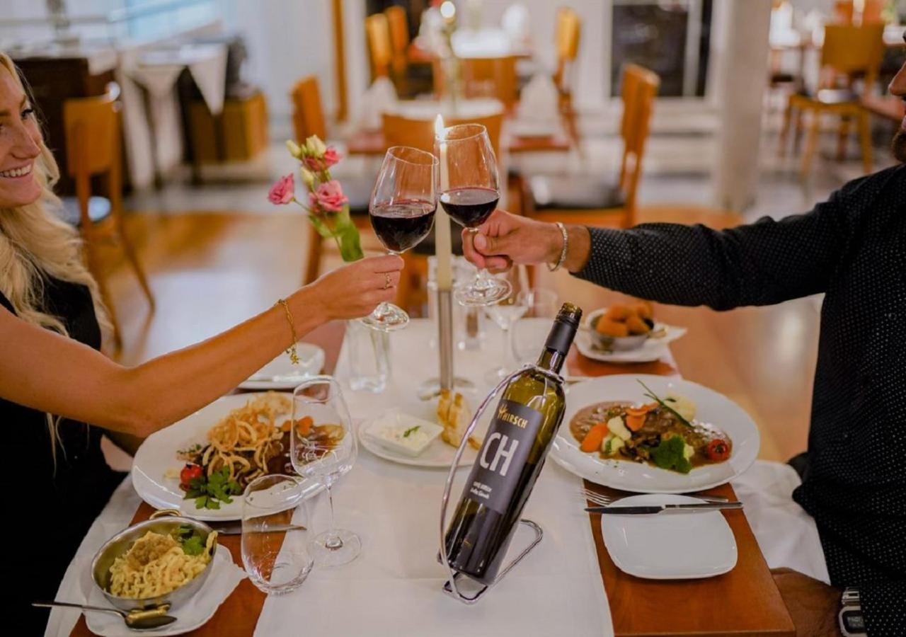 Zuefle Hotel Restaurant Spa ズルツ・アム・ネッカー エクステリア 写真
