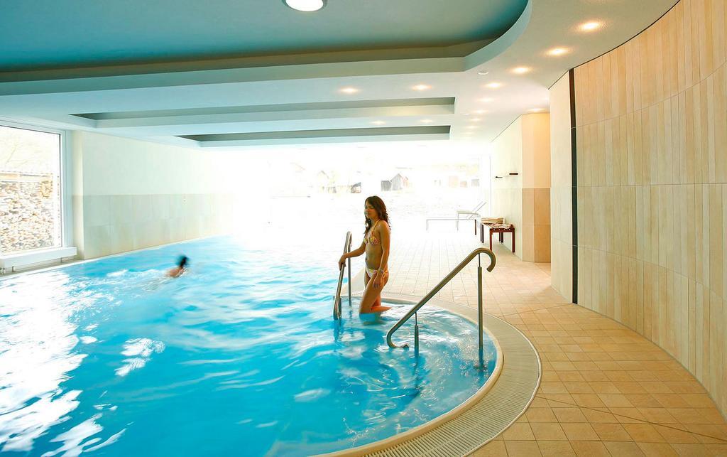 Zuefle Hotel Restaurant Spa ズルツ・アム・ネッカー エクステリア 写真